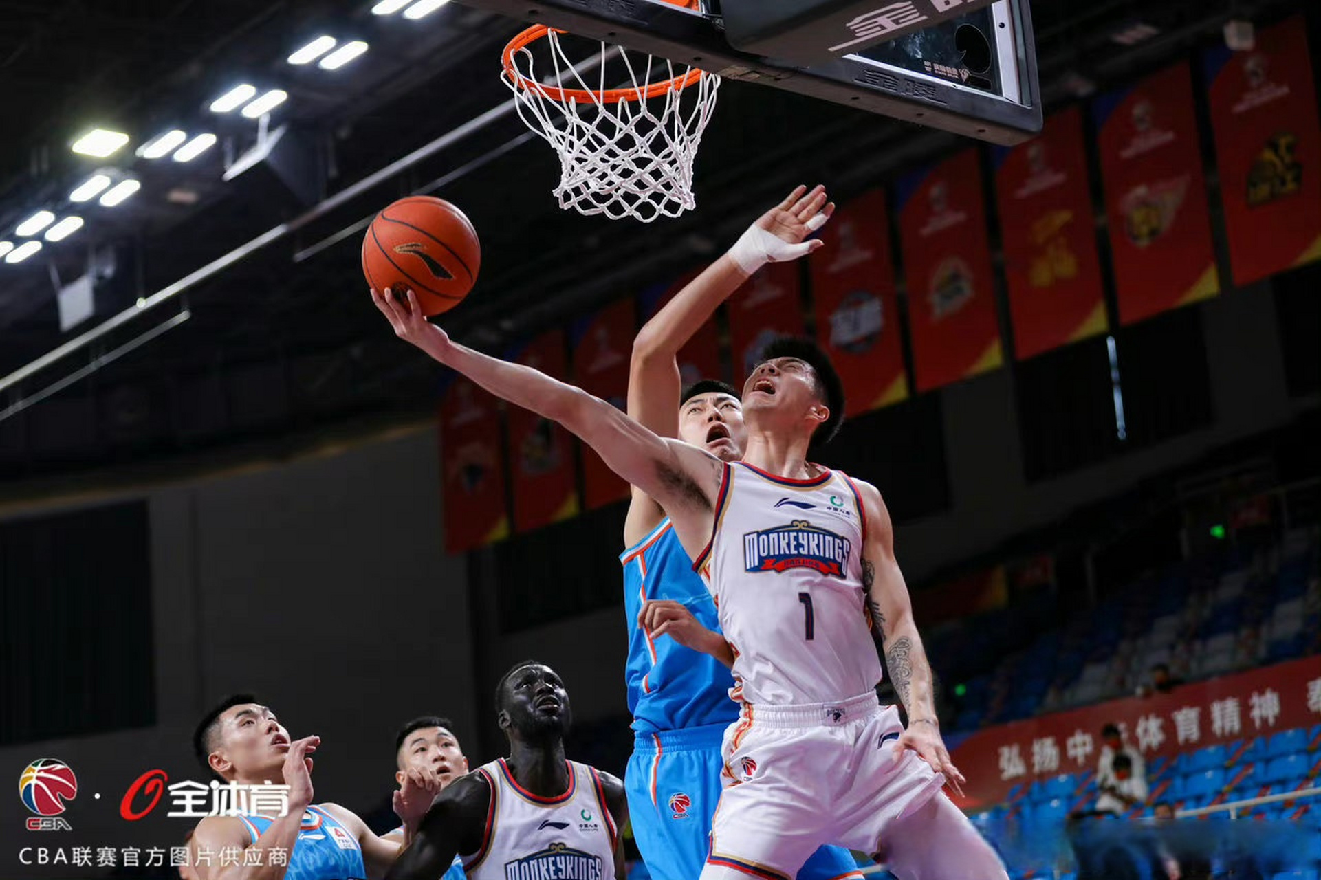 激烈对决近在眼前，球员们备战兢兢业业的简单介绍