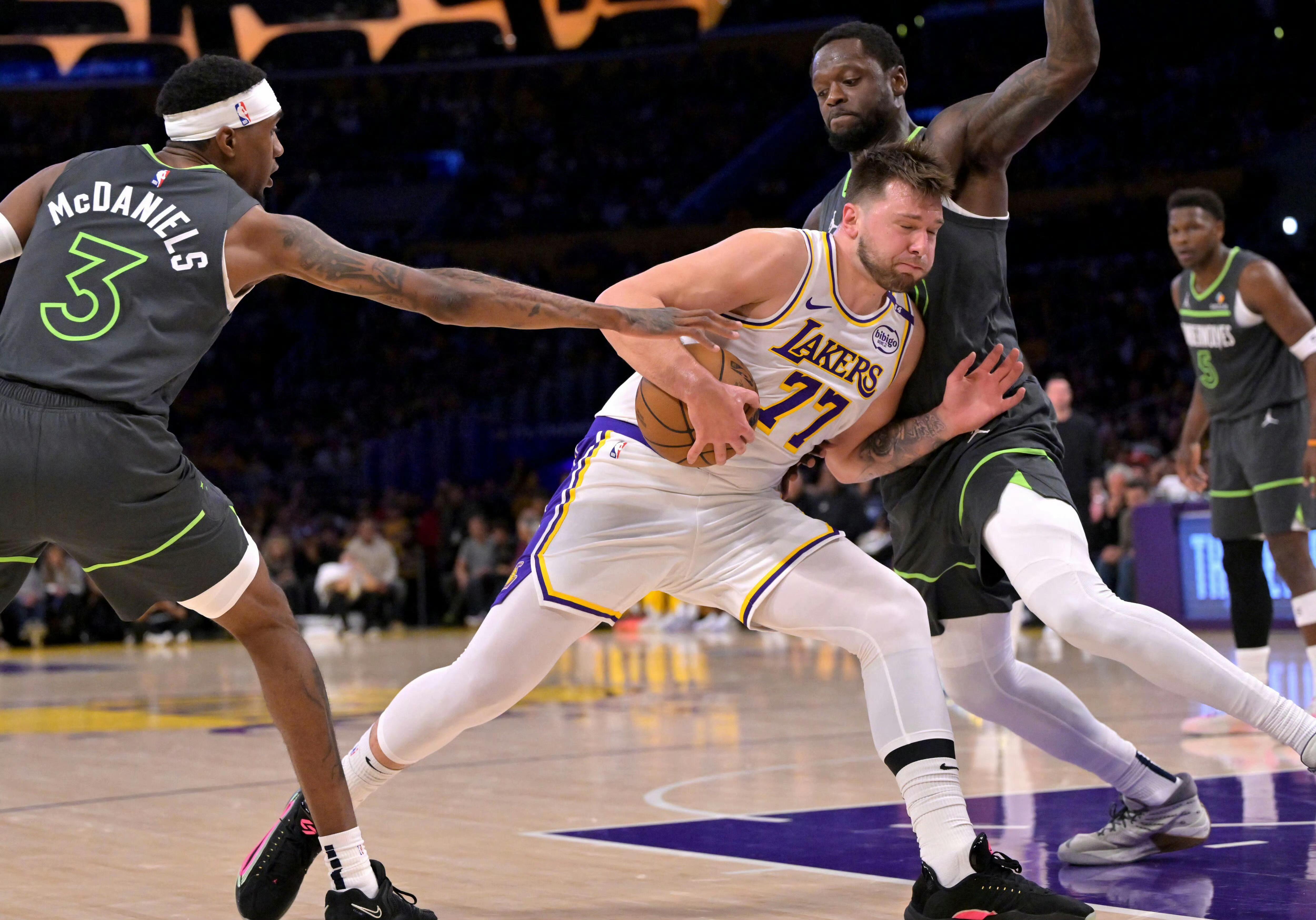 森林狼队备战季后赛，阵容稳固迎接新的挑战的简单介绍