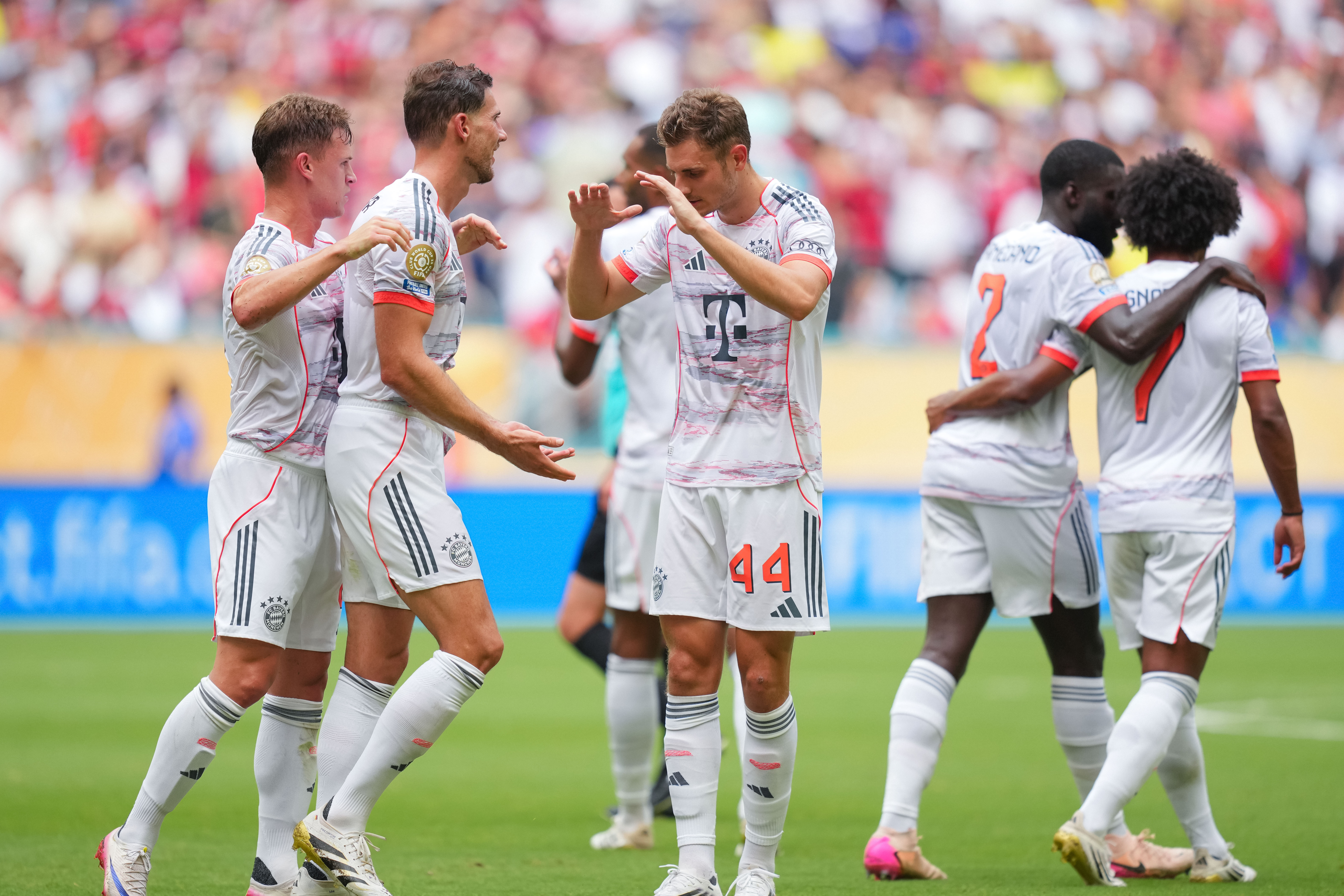 拜仁慕尼黑奇迹逆转，晋级淘汰赛(拜仁慕尼黑奇迹逆转,晋级淘汰赛了吗)